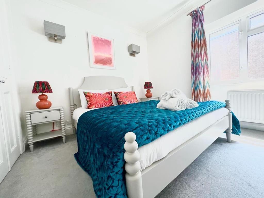 Split Level 2 Bed Apartment- Mayfair Appartement *